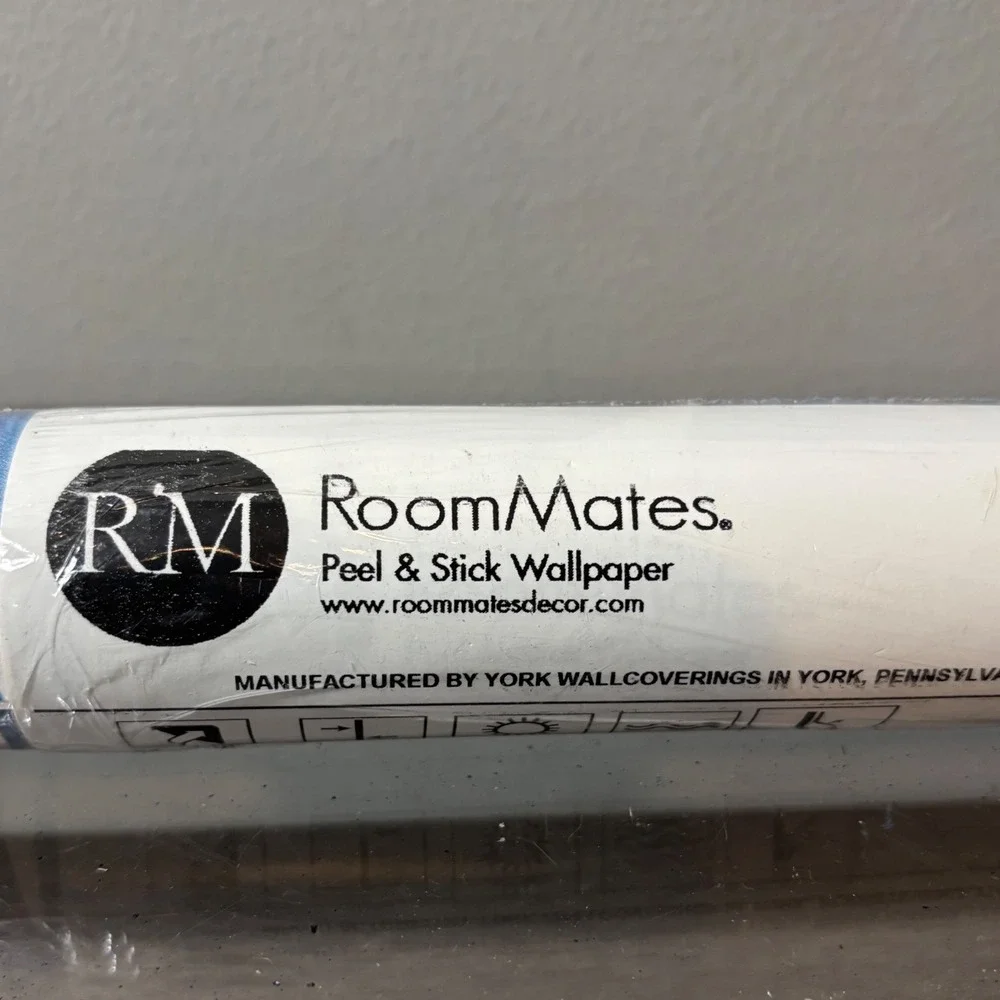 RoomMates Peel and Stick Wallpaper Pattern: RMK11812WP 20.5inX16.5ftX28.19sq.ft.
